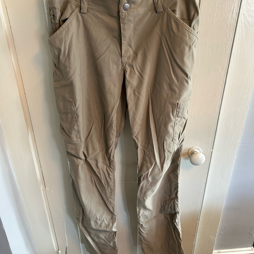 Duluth Traders women’s dry fit cargo work pants